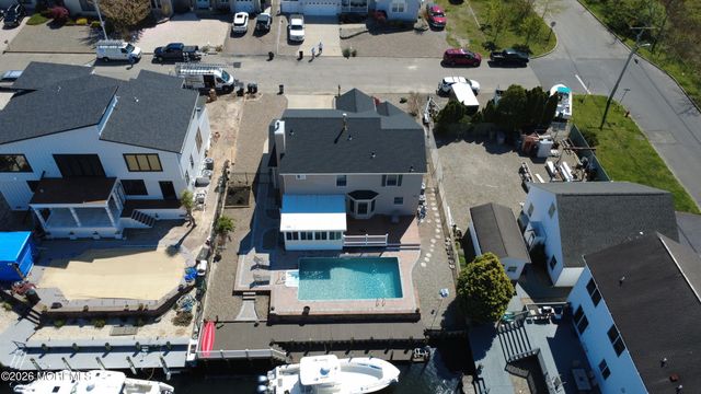 402 Atlantic City Court, Lanoka Harbor, NJ 08734