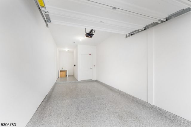 11 Veterans Way 132, Morris Plains Boro, NJ 07950