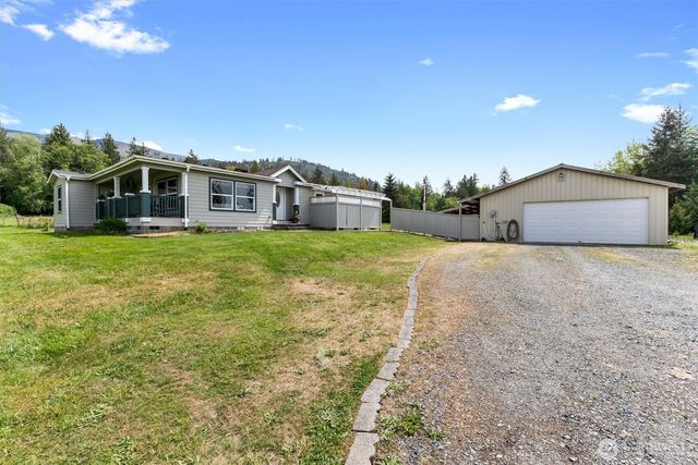 6896 Goodwin Rd, Everson, WA 98247