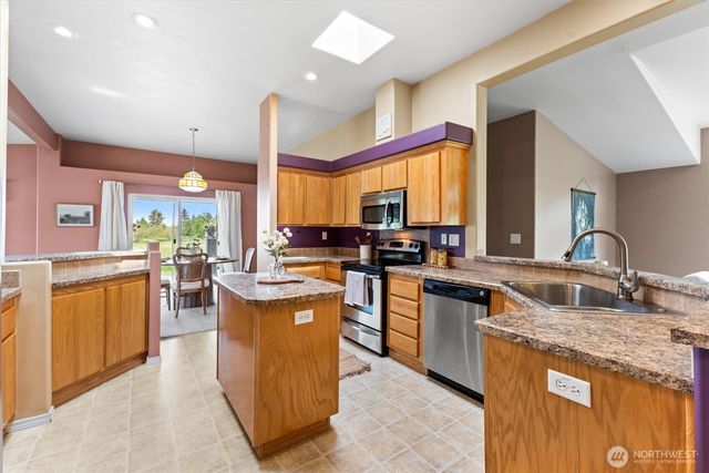 6896 Goodwin Rd, Everson, WA 98247