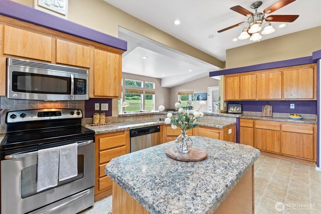6896 Goodwin Rd, Everson, WA 98247