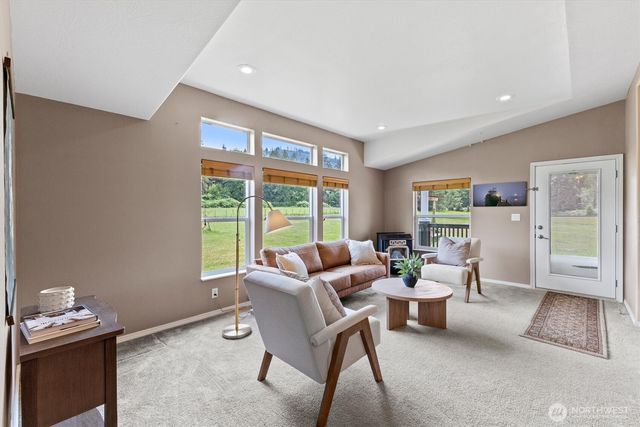6896 Goodwin Rd, Everson, WA 98247