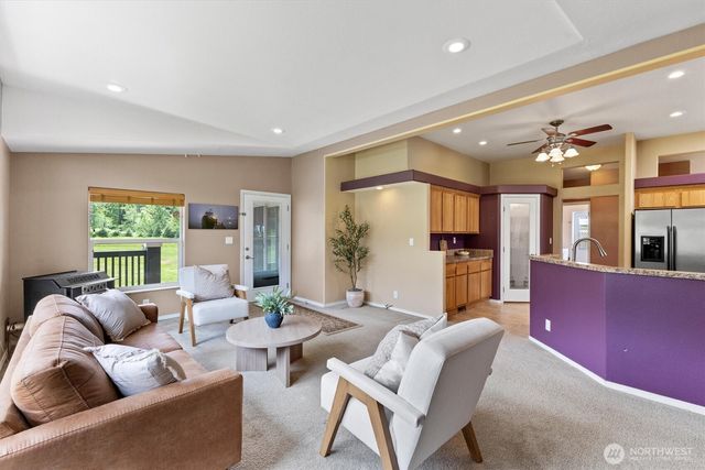 6896 Goodwin Rd, Everson, WA 98247