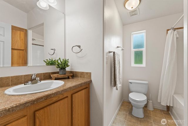 6896 Goodwin Rd, Everson, WA 98247