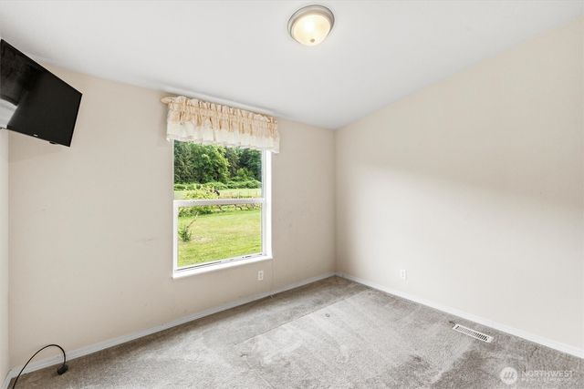 6896 Goodwin Rd, Everson, WA 98247