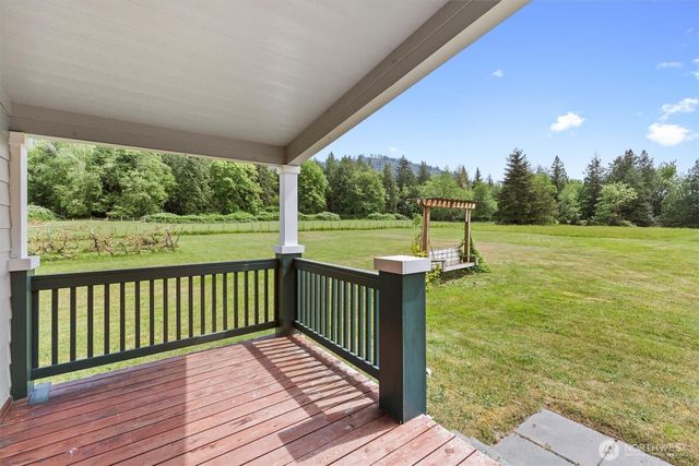 6896 Goodwin Rd, Everson, WA 98247