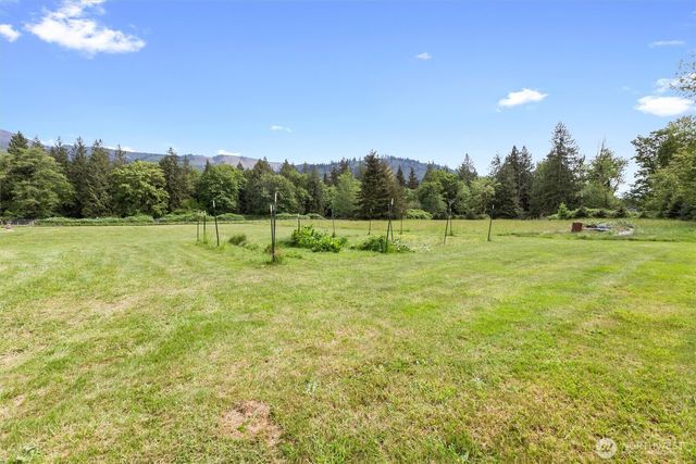 6896 Goodwin Rd, Everson, WA 98247