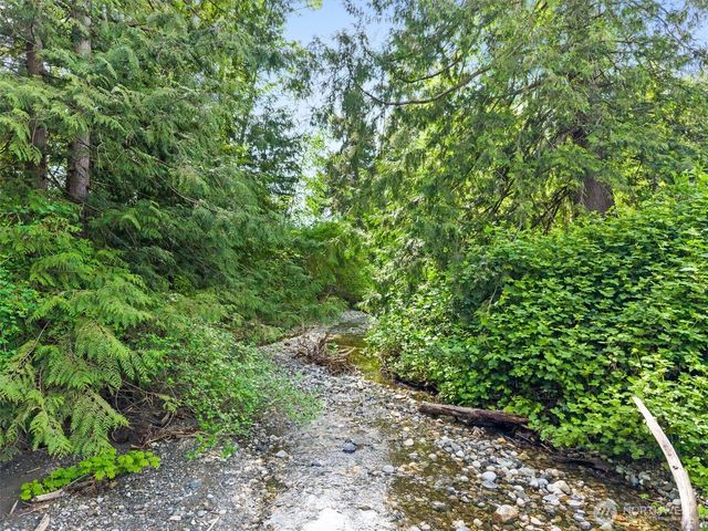 6896 Goodwin Rd, Everson, WA 98247