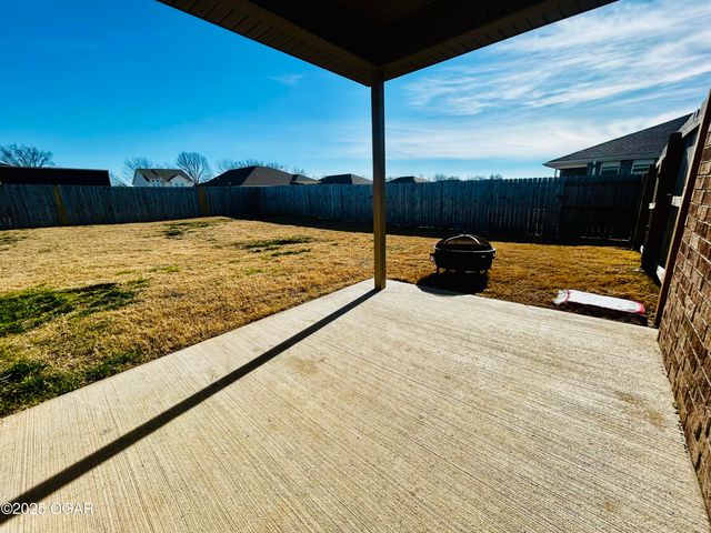 350 Swaden Lane, Webb City, MO 64870