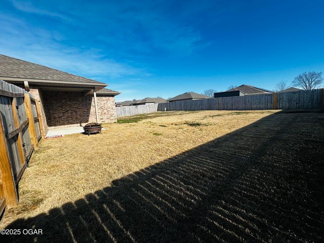 350 Swaden Lane, Webb City, MO 64870