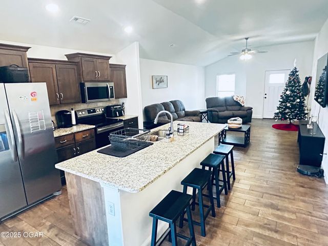 350 Swaden Lane, Webb City, MO 64870