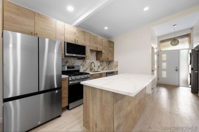 5410 Baja Dr, San Diego, CA 92115
