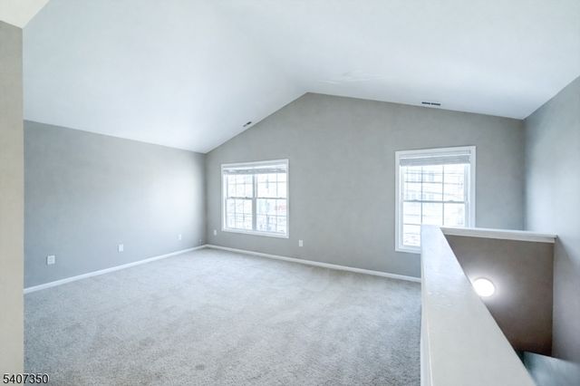 48 Holland St, Newark City, NJ 07103