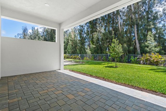 692 Ravens Landing Drive, Vero Beach, FL 32968