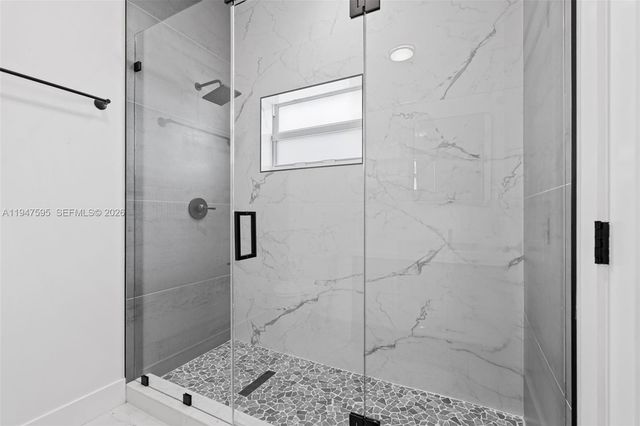 2861 NW 8th Ct, Fort Lauderdale, FL 33311