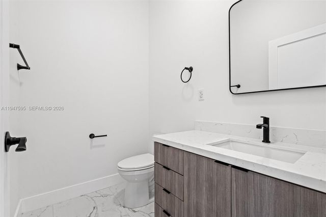 2861 NW 8th Ct, Fort Lauderdale, FL 33311