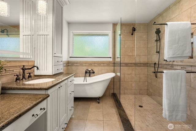 11916 SE 228th Place, Kent, WA 98031