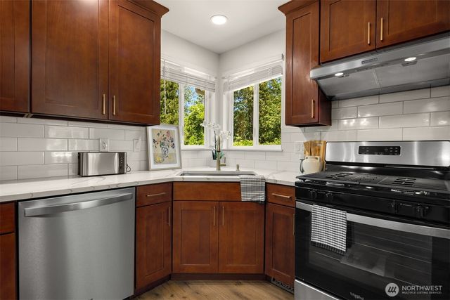 11916 SE 228th Place, Kent, WA 98031
