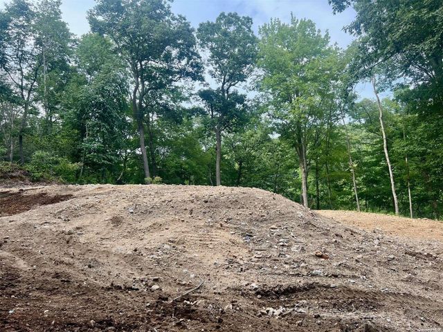 428 D Harbor Road, Cold Spring Harbor, NY 11724