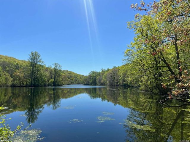428 D Harbor Road, Cold Spring Harbor, NY 11724