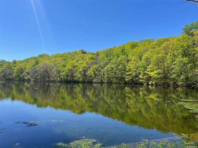 428 D Harbor Road, Cold Spring Harbor, NY 11724