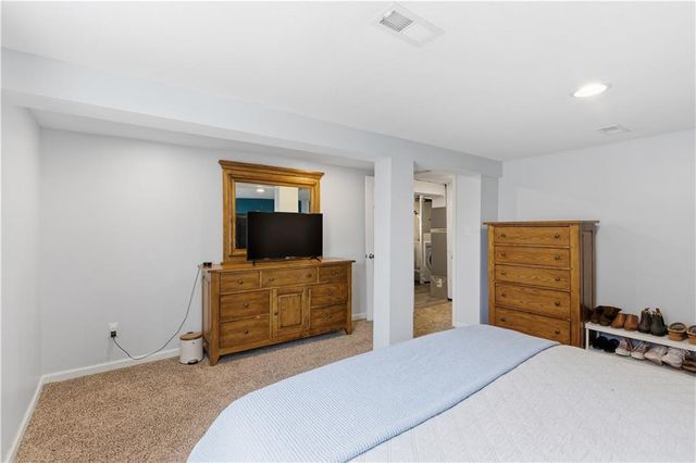 8435 Tauromee Avenue, Kansas City, KS 66112