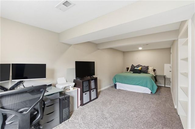 8435 Tauromee Avenue, Kansas City, KS 66112