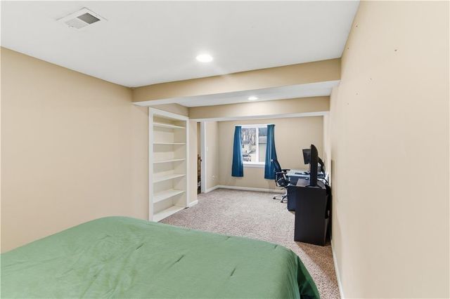 8435 Tauromee Avenue, Kansas City, KS 66112