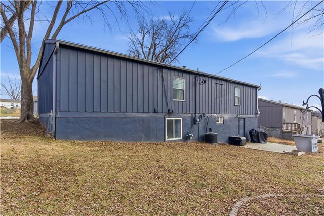 8435 Tauromee Avenue, Kansas City, KS 66112