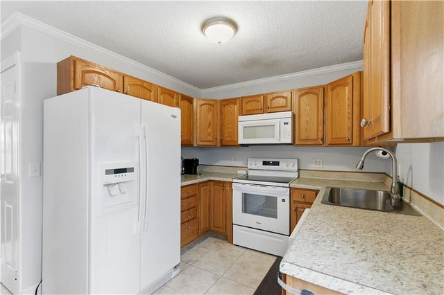 8435 Tauromee Avenue, Kansas City, KS 66112