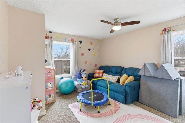 8435 Tauromee Avenue, Kansas City, KS 66112