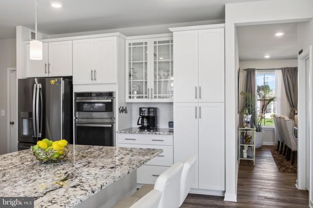 2103 BERWICK DR, Jeffersonton, VA 22724