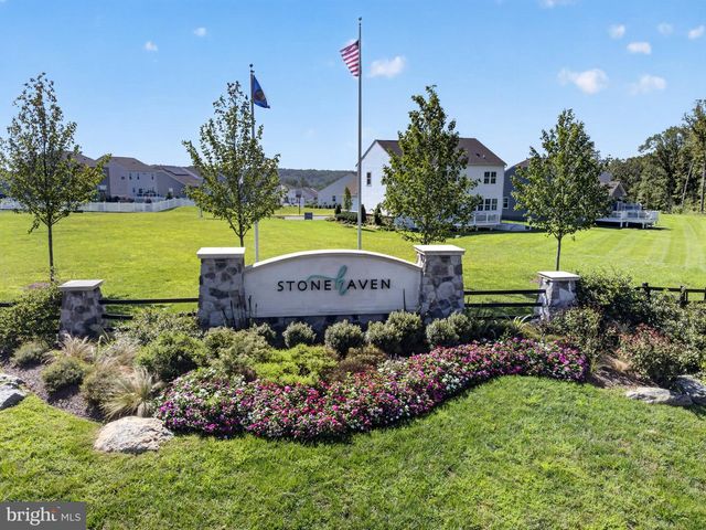 2103 BERWICK DR, Jeffersonton, VA 22724