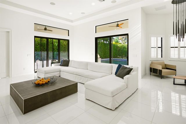 6990 NW 27TH Avenue, Boca Raton, FL 33496