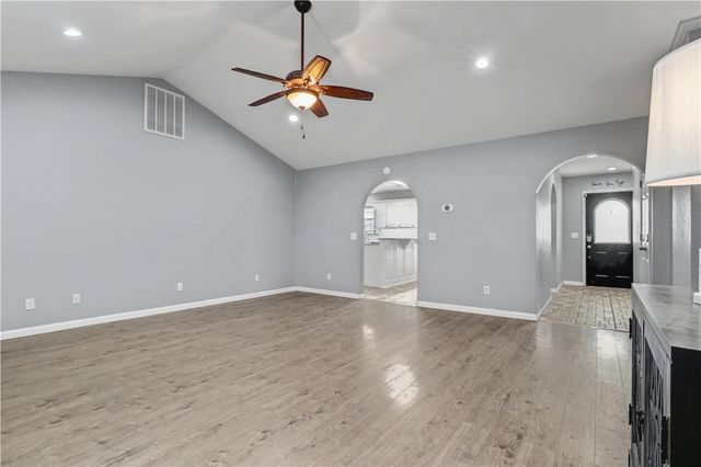 11745 Arabian Drive, Rogers, AR 72756