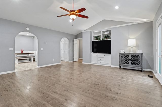 11745 Arabian Drive, Rogers, AR 72756