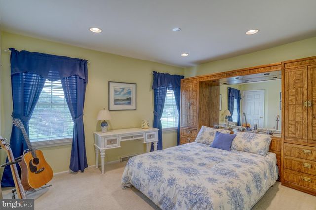 140 HONORA DR, Bear, DE 19701