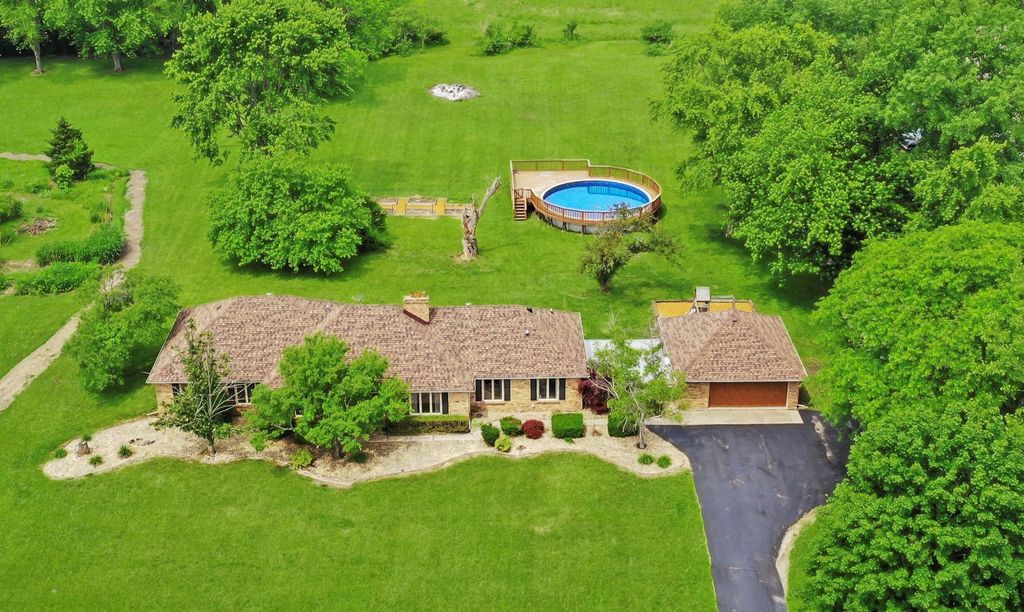 25652 S Mary Lane, Crete, IL 60417