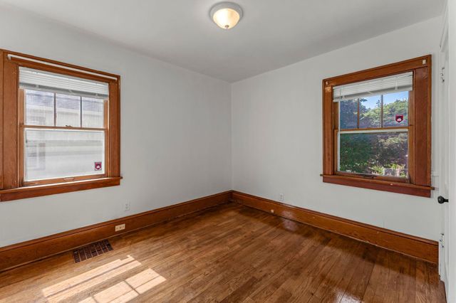 3431 Irving Avenue N, Minneapolis, MN 55412