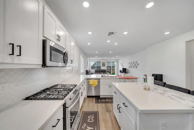 4806 Ariel St, Keyes, CA 95328