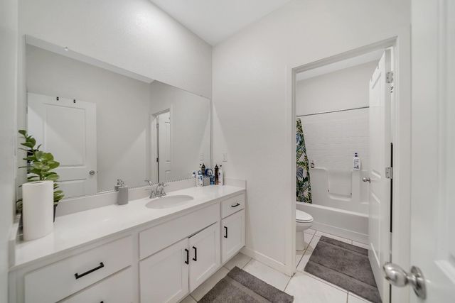 4806 Ariel St, Keyes, CA 95328