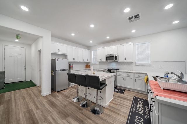 4806 Ariel St, Keyes, CA 95328