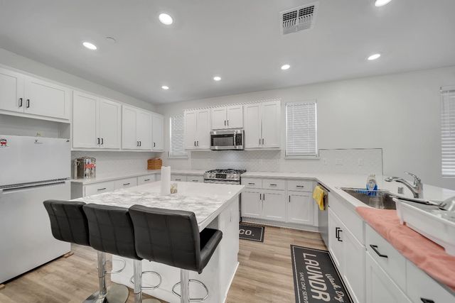 4806 Ariel St, Keyes, CA 95328