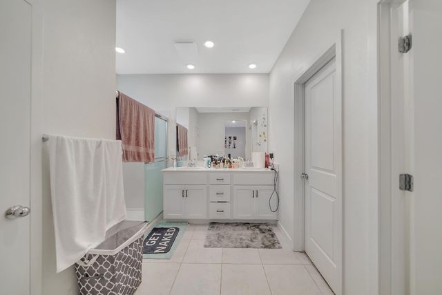 4806 Ariel St, Keyes, CA 95328