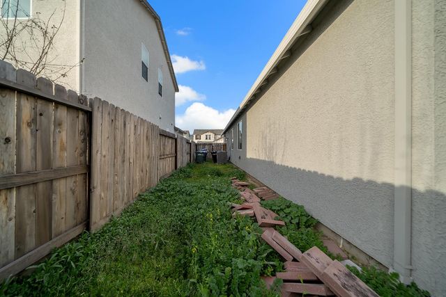 4806 Ariel St, Keyes, CA 95328