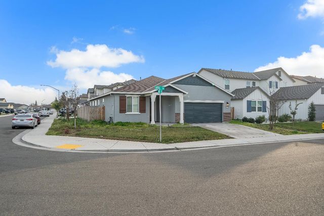 4806 Ariel St, Keyes, CA 95328