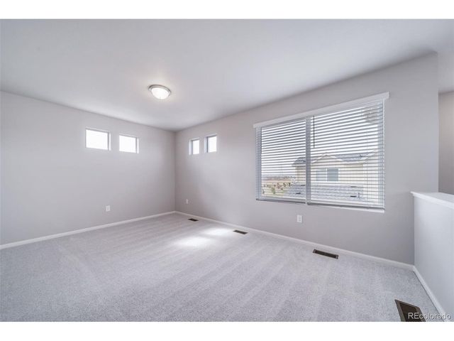 46570 Avery Ln, Bennett, CO 80102