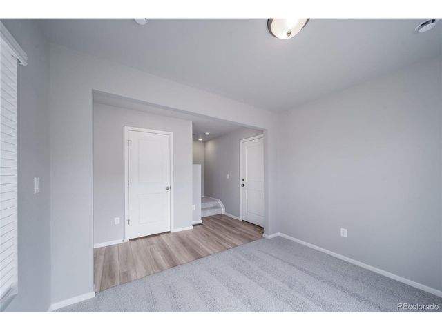 46570 Avery Ln, Bennett, CO 80102