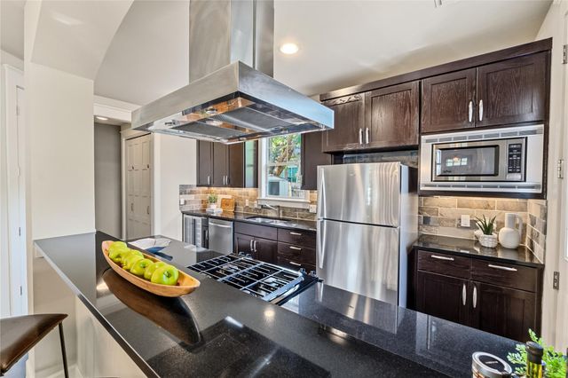 5613 Roosevelt Ave B, Austin, TX 78756