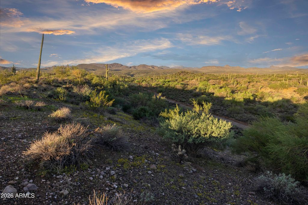 #3 N Quiet Hills Drive 3, Morristown, AZ 85342 — photo 4